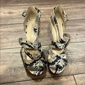 Nine West Women's Snakeskin Heels - Black and Cream